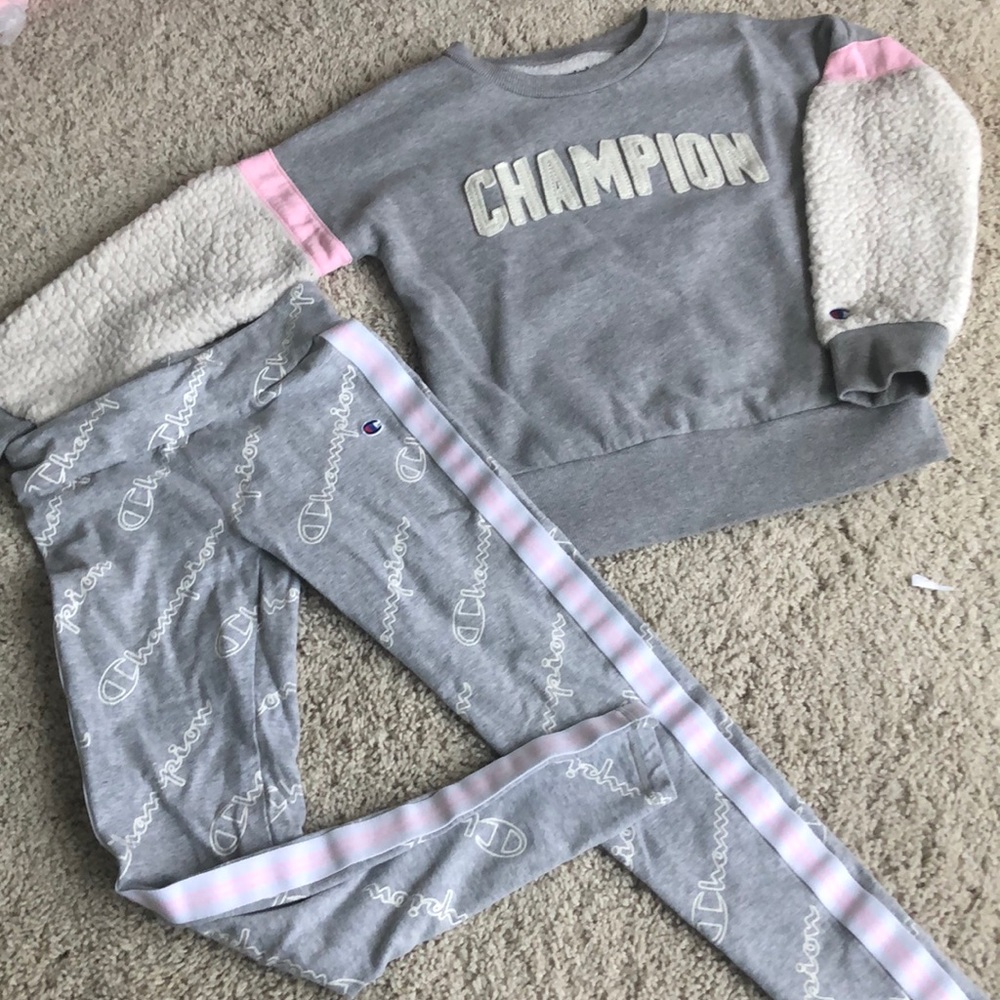 Champion outfit size girl small